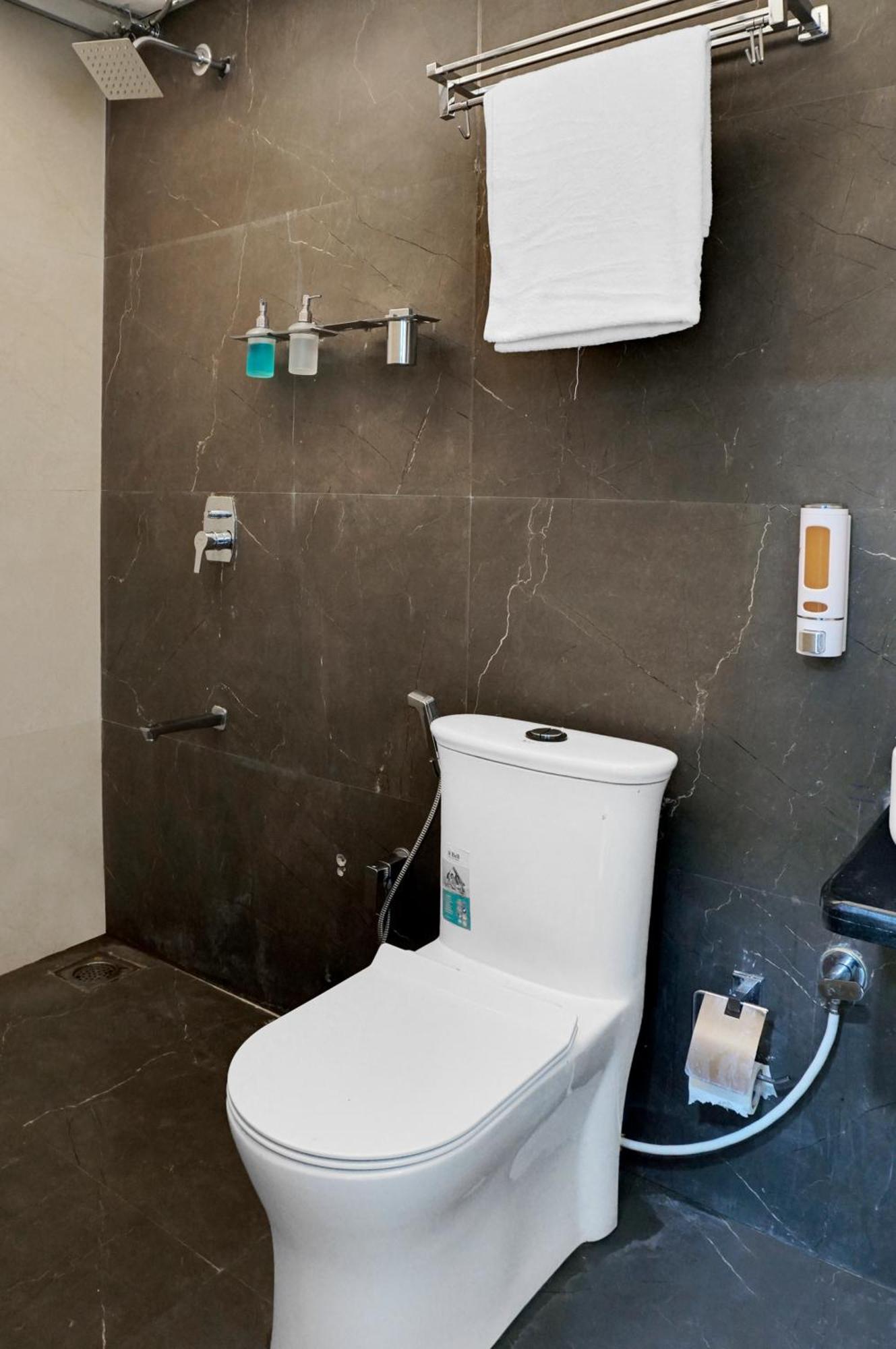 Hotel Sayba Executive Pune Ngoại thất bức ảnh