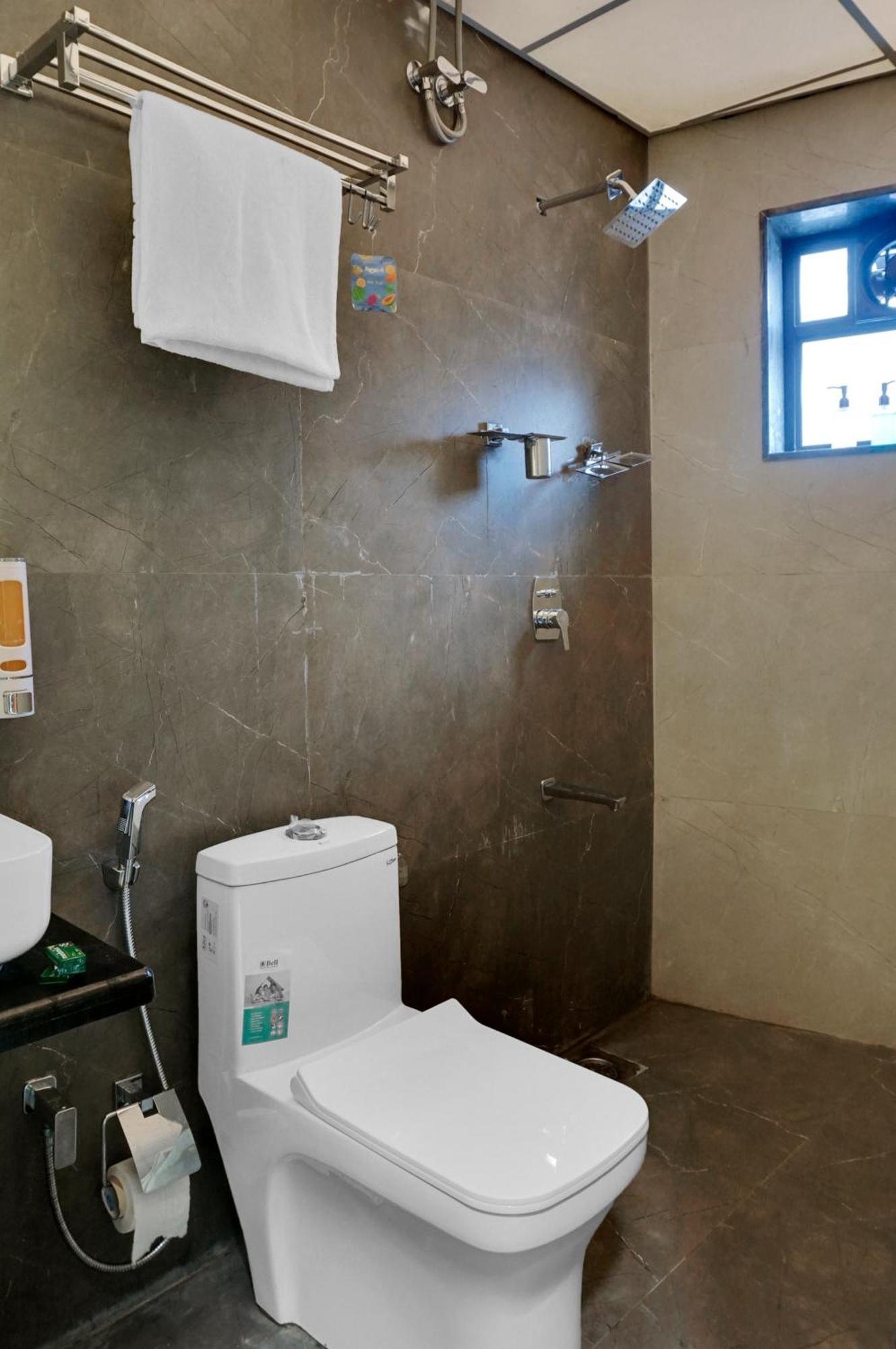 Hotel Sayba Executive Pune Ngoại thất bức ảnh
